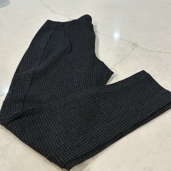 J Jill, blk/gray checked, EUC, size 6, elastic waist, slim legs. - Picture 2 of 4